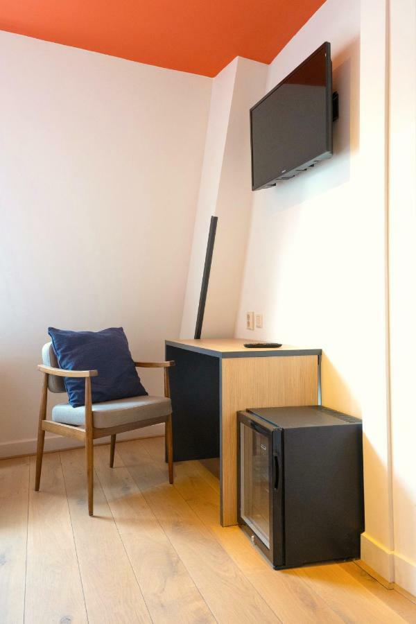 Double Dorm Room
